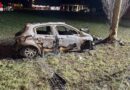 Schweiz: Auto brennt nach Kollision mit Baum bei Gals → Lenker kann sich retten