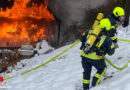 D: Gebäude in Nideggen brennt in voller Ausdehnung