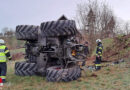 Oö: Über Böschung gestürzter Traktor in Steinbach an der Steyr