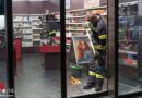 Oö: Einbruch im Doppelpack → Feuerwehr beim Verschalen von Eingangstüren in Wels
