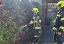 Oö: Heckenbrand in Garsten mit Gartenschläuchen bekämpft