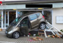 D: Beim Rückwärtsfahren aus Parklücke in Blumengeschäft in Haßloch gelandet