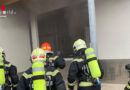 Nö: Brand in Gewerbebetrieb → rascher Einsatz in Wiener Neustadt dämmt Brand ein
