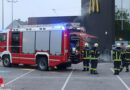 Oö: Brand eines Mistkübels vor einem Fast­food-Restaurant in Wels