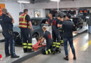 Bayern: Mehrere Personen mit ihren Fahrzeugen in Parkhaus in München eingeschlossen → Applaus für die Feuerwehr