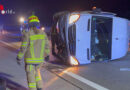 Nö: Kleinbus bei Unfall auf der A1 bei Pöchlarn auf der Seite – eine Person verletzt