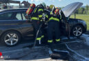 Oö: Motorbrand an Pkw vor Bäckerei in Bad Leonfelden mit Feuerlöscher in Schach gehalten
