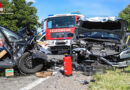 Oö: Frontalunfall auf B 134 bei Wallern an der Trattnach fordert zwei Schwerverletzte