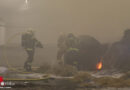 Oö: Feuer in einer Messehalle in Wels