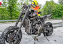 Oö: Motorrad geht nach Sturz in Micheldorf in Flammen auf