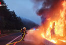 Nö: Vollbrand eines Kleintransporters auf der A 21 bei Alland