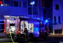 D: Brand von Mülltonnen in Hofeinfahrt droht auf Wohnungen überzugreifen
