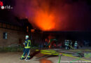 D: Feuer zerstört landwirtschaftliches Gebäude