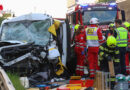 Oö: Pritschenwagen-Lenker nach Auffahrunfall an Lkw auf der A 1 bei Laakirchen eingeklemmt
