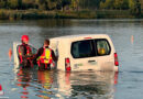 Bayern: Auto im Riemer See in München