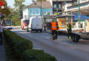 Oö: Transporter rammt Buswartehäuschen – Zwei Verletzte