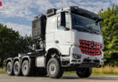 Schwerlasttransporter-Modelle der Mercedes-Benz Trucks-Baureihen Arocs und Actros ab sofort in Japan erhältlich