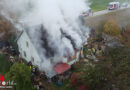 Oö: Löschen fast unmöglich → schwieriger Einsatz bei Brand in völlig zugeräumtem Haus