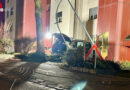 Schweiz: Unfall mit 500 PS-Auto in 30 km/h-Zone: Beifahrer stirbt im Krankenhaus, Lenker flüchtet