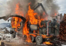 Ktn: Holzhäcksler-Lkw auf Sägewerksgelände in Vollbrand