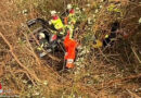 D: Verkehrsunfall auf der A40 → Auto landet im dichten Gebüsch