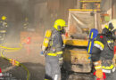 Nö: Mehrere Feuerwehren zum Brand einer Absauganlage in Betrieb in Oed-Öhling alarmiert