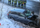 Oö: Auto kollidiert in Tumeltsham mit Pfeiler einer Brücke