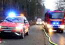 D: Arbeitshubbühne prallt bei Eppstein gegen Baum → Beifahrer eingeklemmt