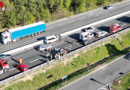 Bgld: Kleinbus kollidierte auf A 2 bei Pinkafeld mit Pkw