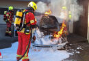 D: Brennender VW-Käfer in Velbert