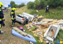 Bgld: Völlig zerfetzter Wohnwagenanhänger bei Verkehrsunfall auf der A4 bei Gols
