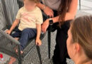 Bayern: 2-Jährige beim Spielen zwischen Brettern einer Stuhlsitzfläche eingeklemmt
