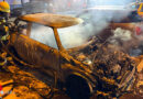 Bayern: 6-Mann-Team der BF Augsburg löscht nächtlichen Autobrand
