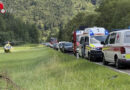 Stmk: Motorradlenker bei Unfall auf der B 23 unter Kleintransporter eingeklemmt