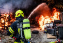 Oö: Großbrand im Ortskern von Uttendorf: 250 Einsatzkräfte verhinderten Übergreifen auf Häuserzeile