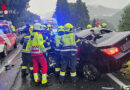 Ktn: Zwei schwer eingeklemmte Lenker nach Frontalunfall auf der B 100